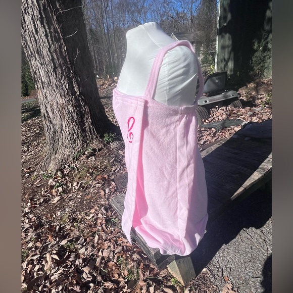 SOFT PINK WRAP AROUND TOWEL OUTFIT WITH A C MONOGRAM - Picture 4 of 8